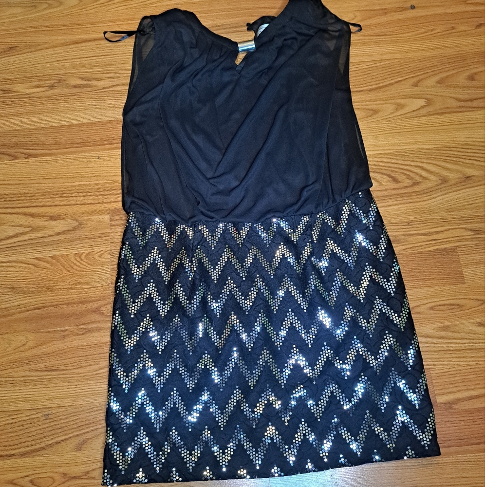Chelsea Suite Black Silver Dress